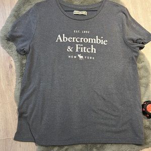 ABERCROMBIE & FITCH T-SHIRT